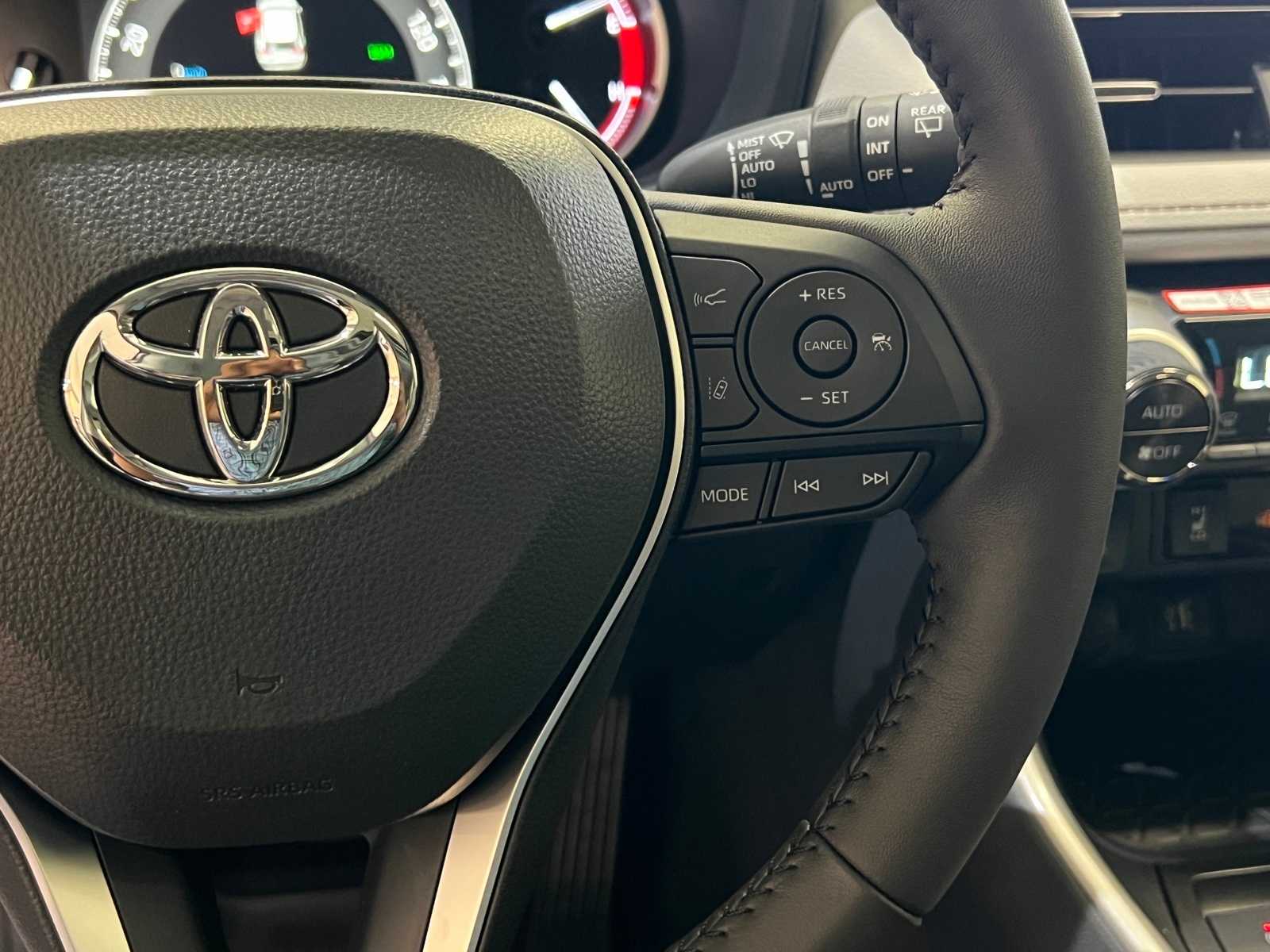Thumbnail: 2025 Toyota RAV4 - 21