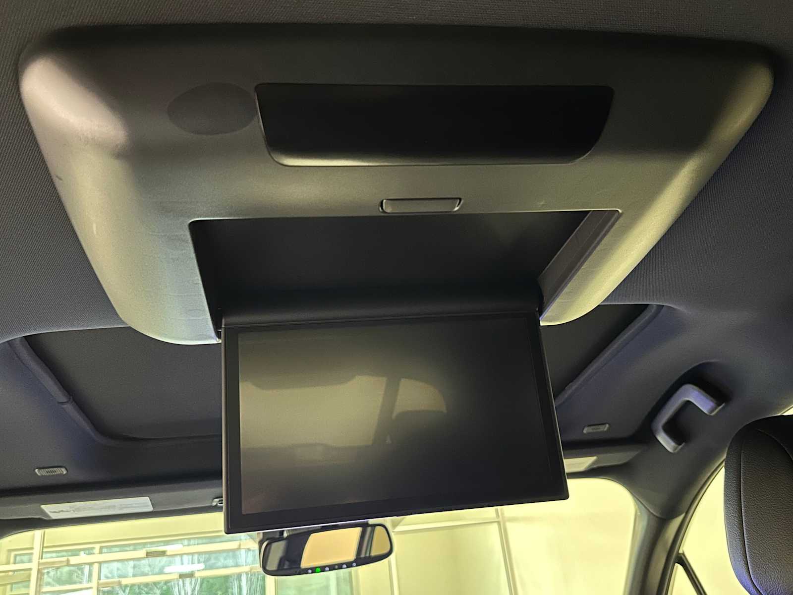 Thumbnail: 2025 Toyota Sienna - 11