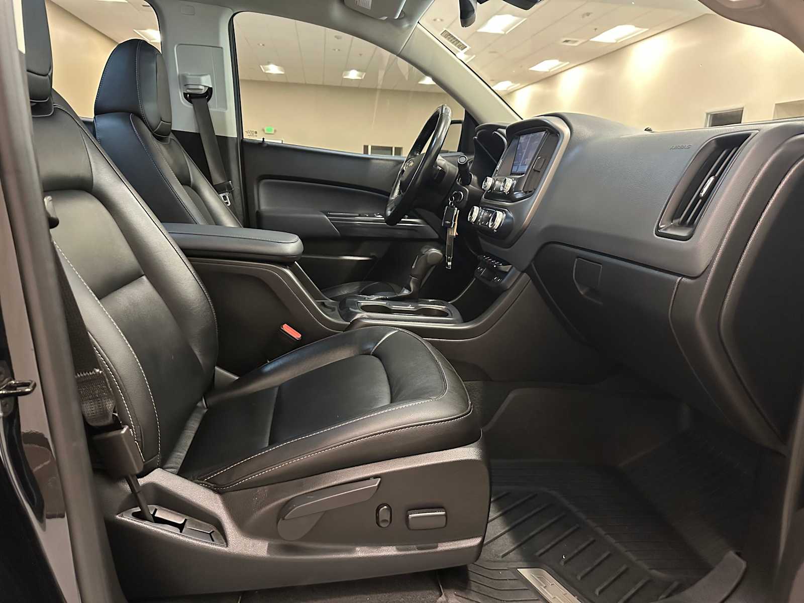 Thumbnail: 2019 Chevrolet Colorado - 27