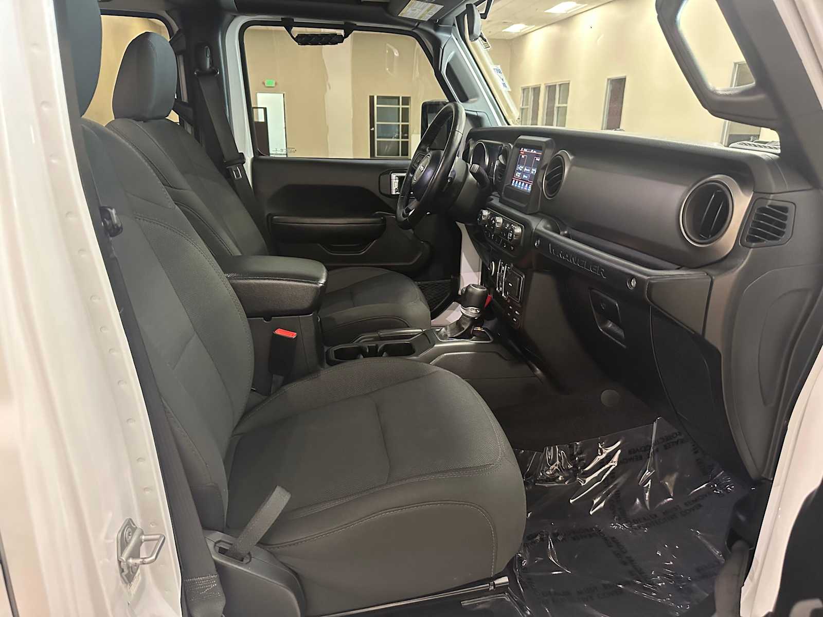 Thumbnail: 2020 Jeep Wrangler - 27