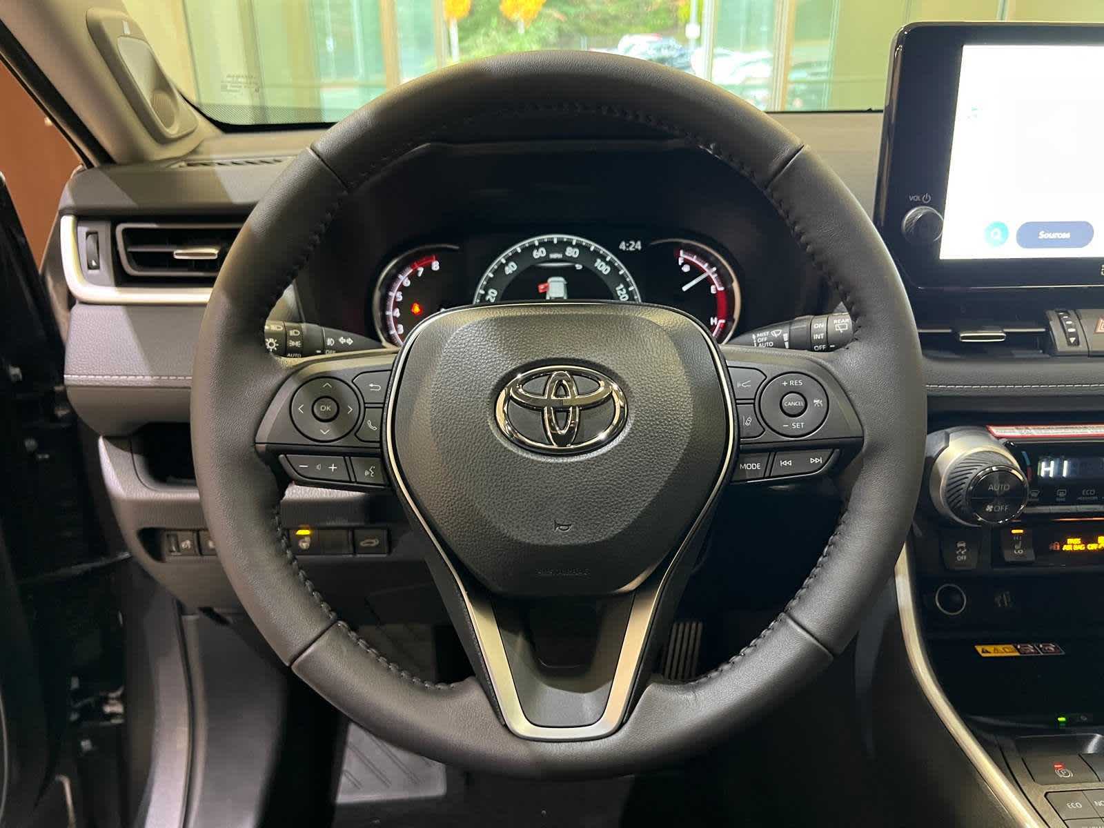 Thumbnail: 2025 Toyota RAV4 - 20