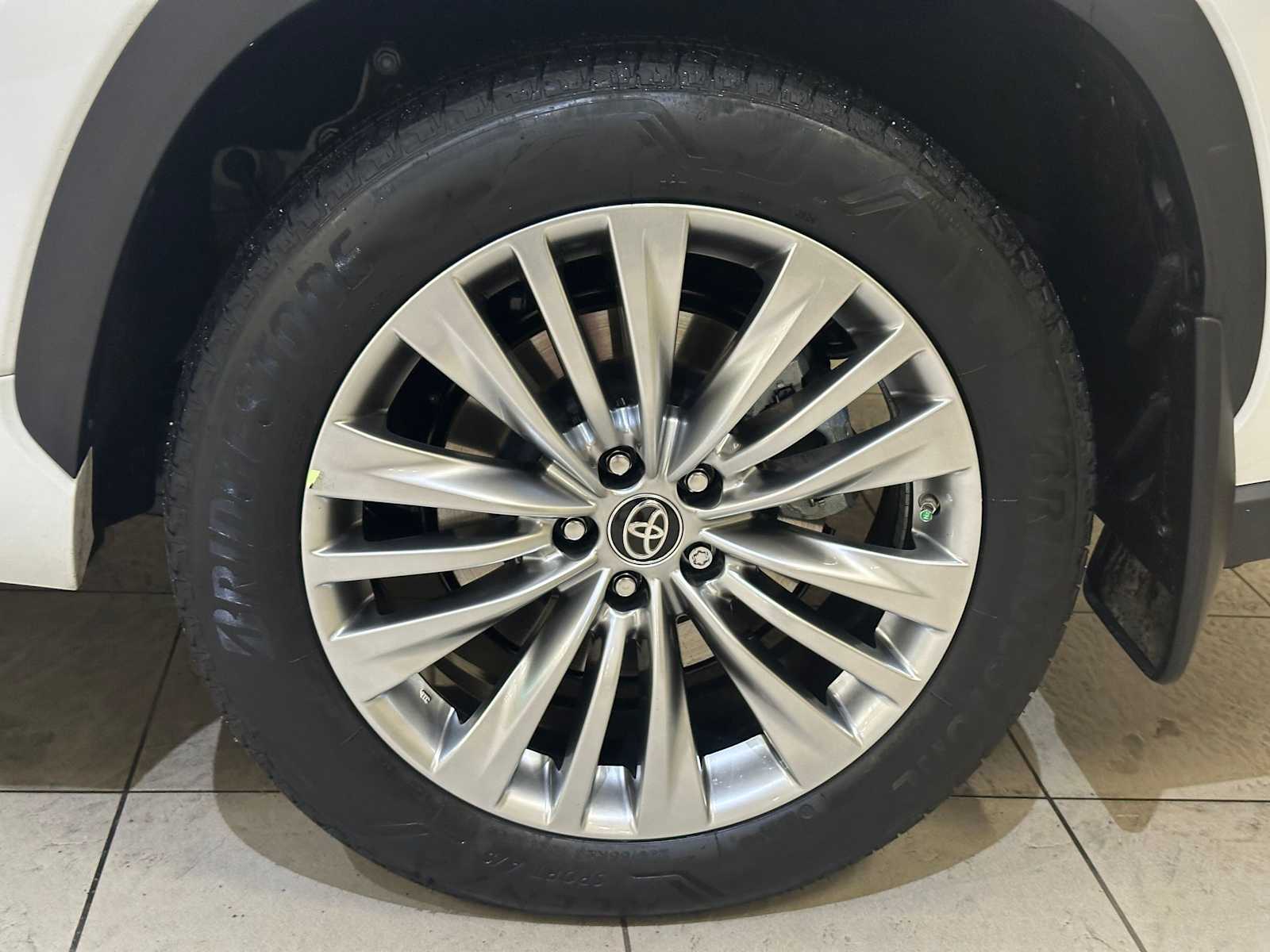 Thumbnail: 2025 Toyota Highlander - 8