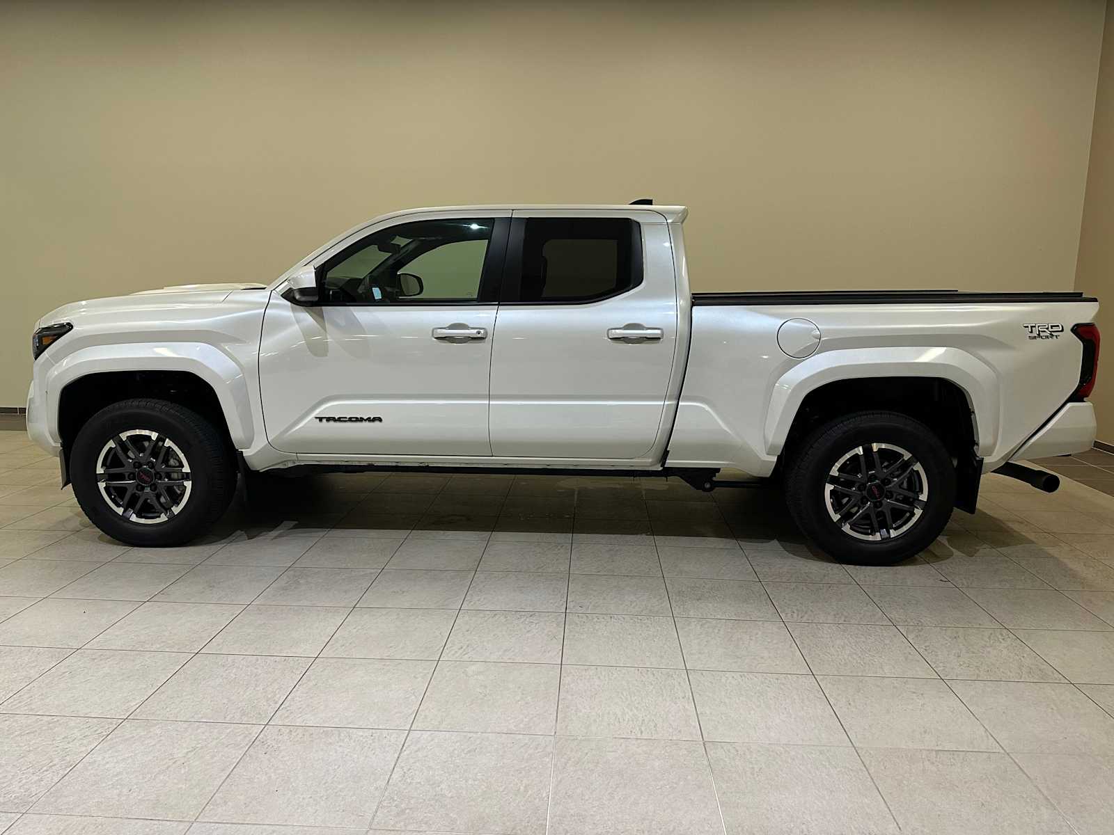 Thumbnail: 2024 Toyota Tacoma - 3