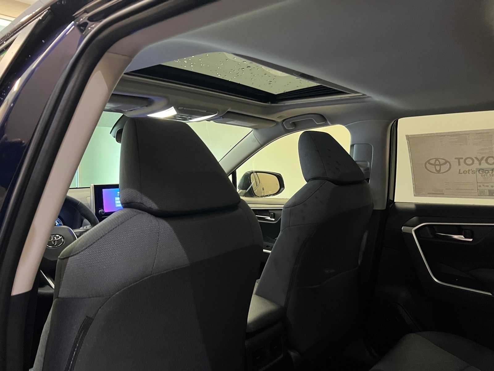 Thumbnail: 2025 Toyota RAV4 - 12