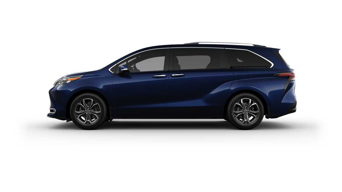 Thumbnail: 2025 Toyota Sienna - 4
