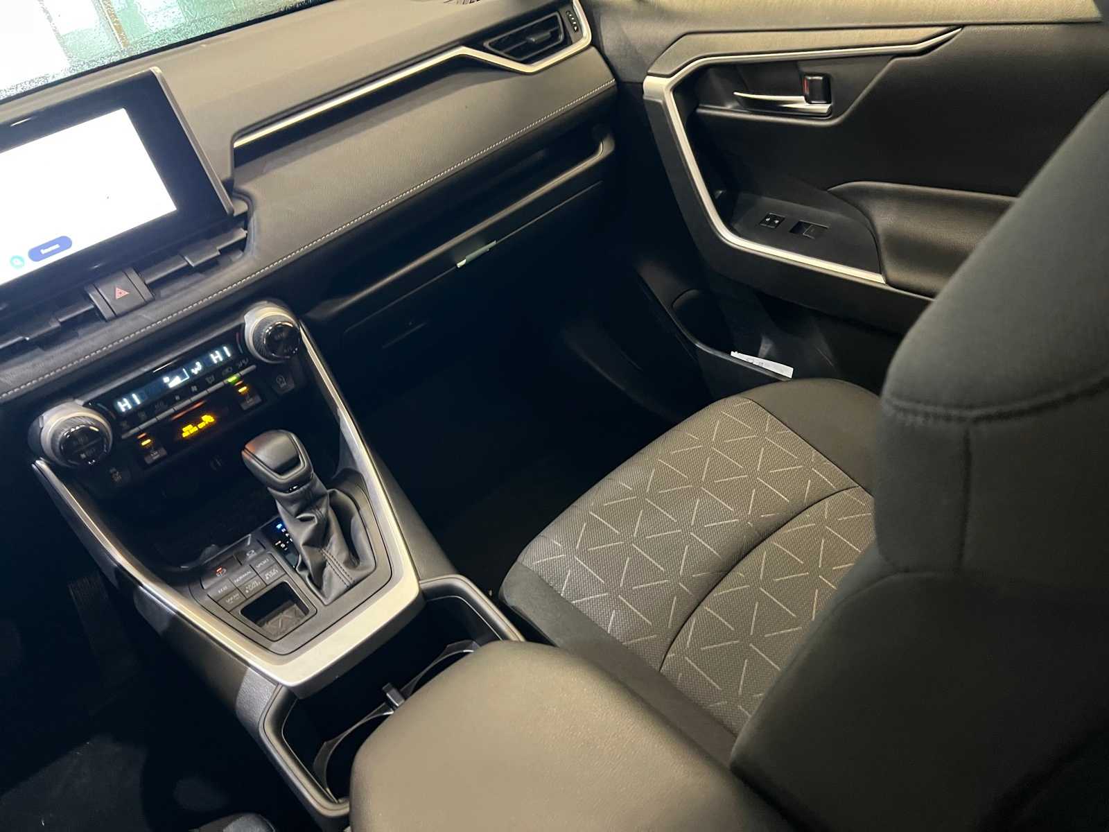 Thumbnail: 2025 Toyota RAV4 - 11