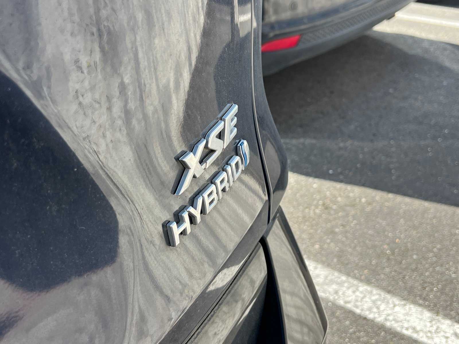 Thumbnail: 2020 Toyota RAV4 - 10