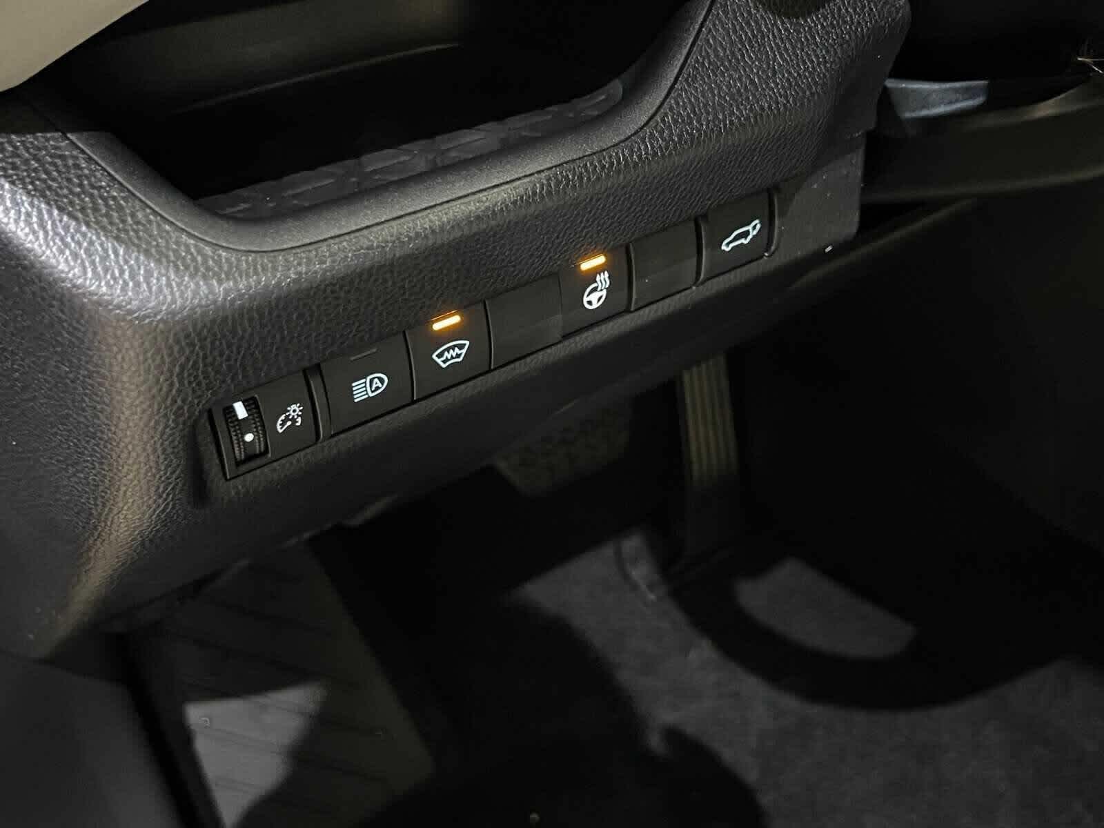 Thumbnail: 2025 Toyota RAV4 - 14