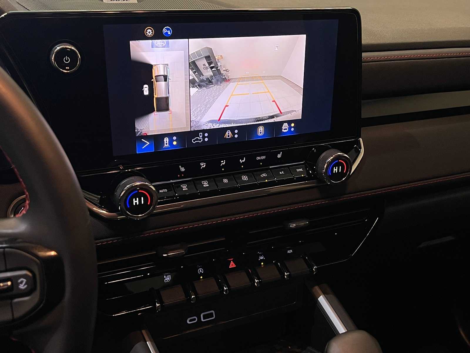 Thumbnail: 2024 Chevrolet Colorado - 25