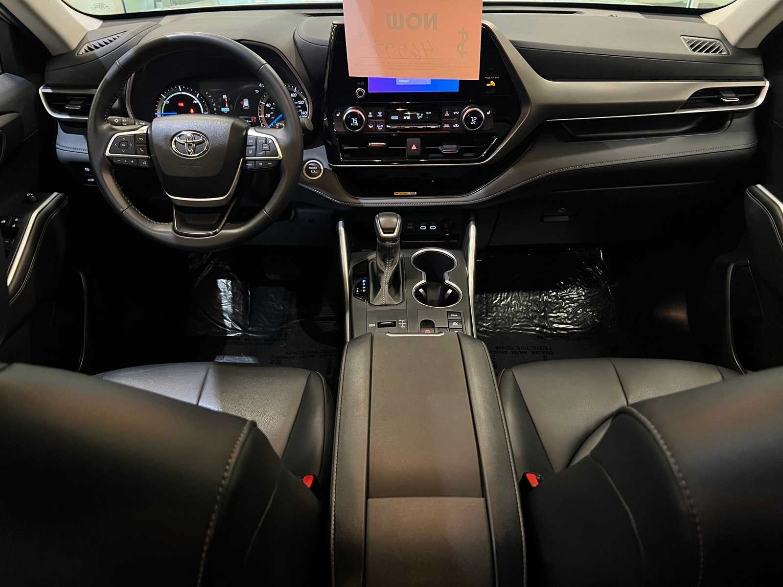 Thumbnail: 2024 Toyota Highlander - 10