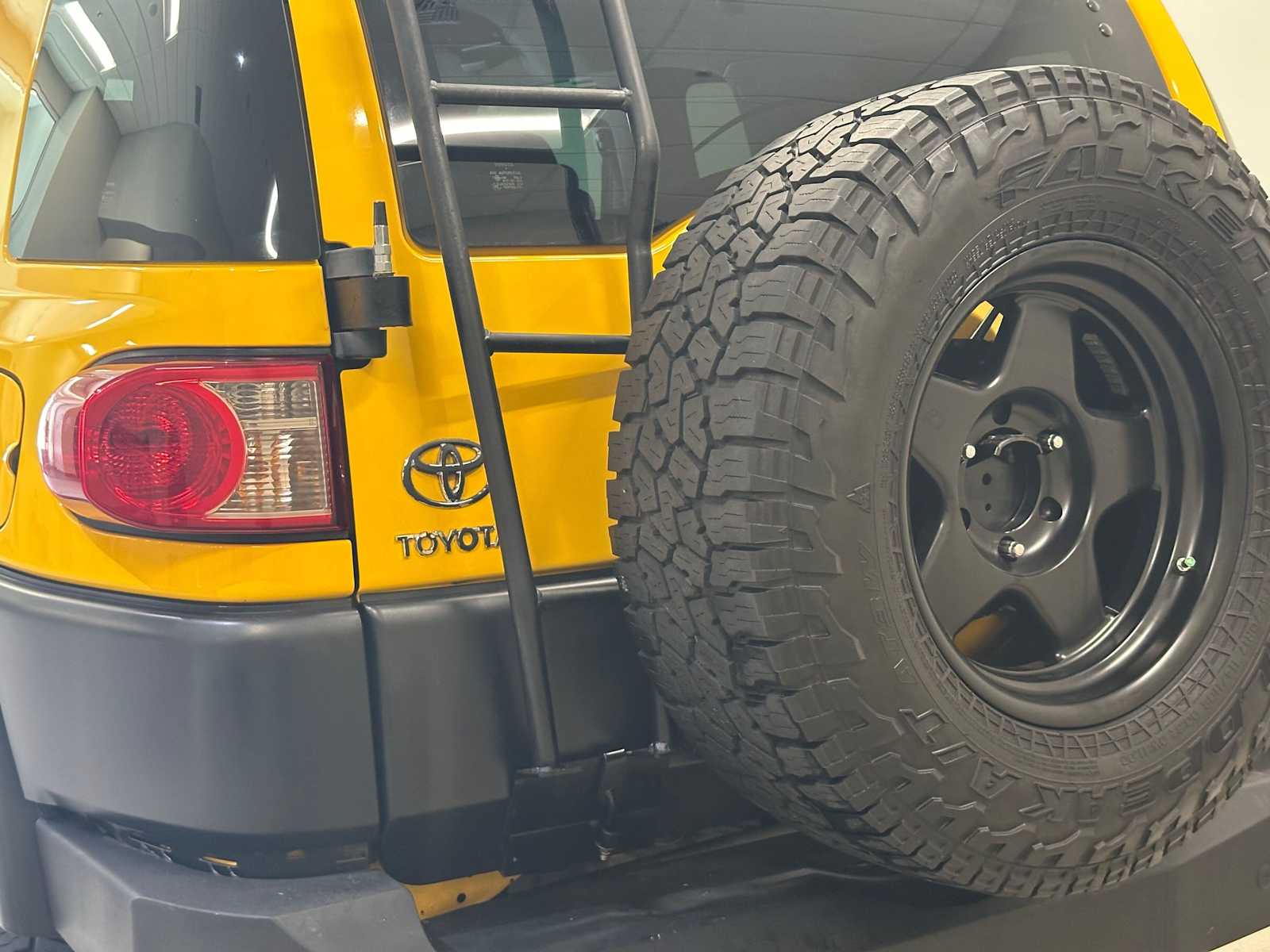 Thumbnail: 2008 Toyota FJ Cruiser - 7