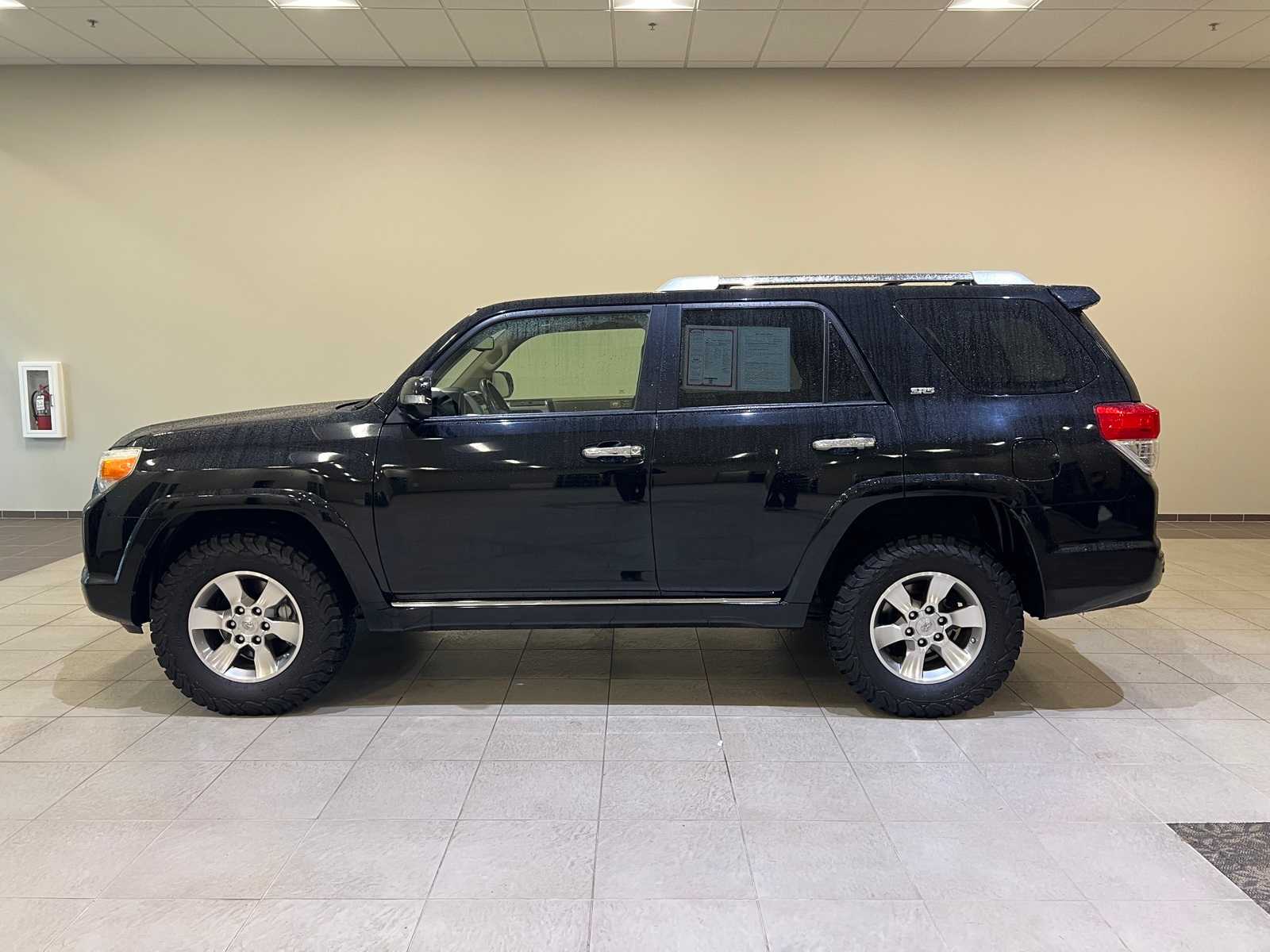 Thumbnail: 2011 Toyota 4Runner - 3