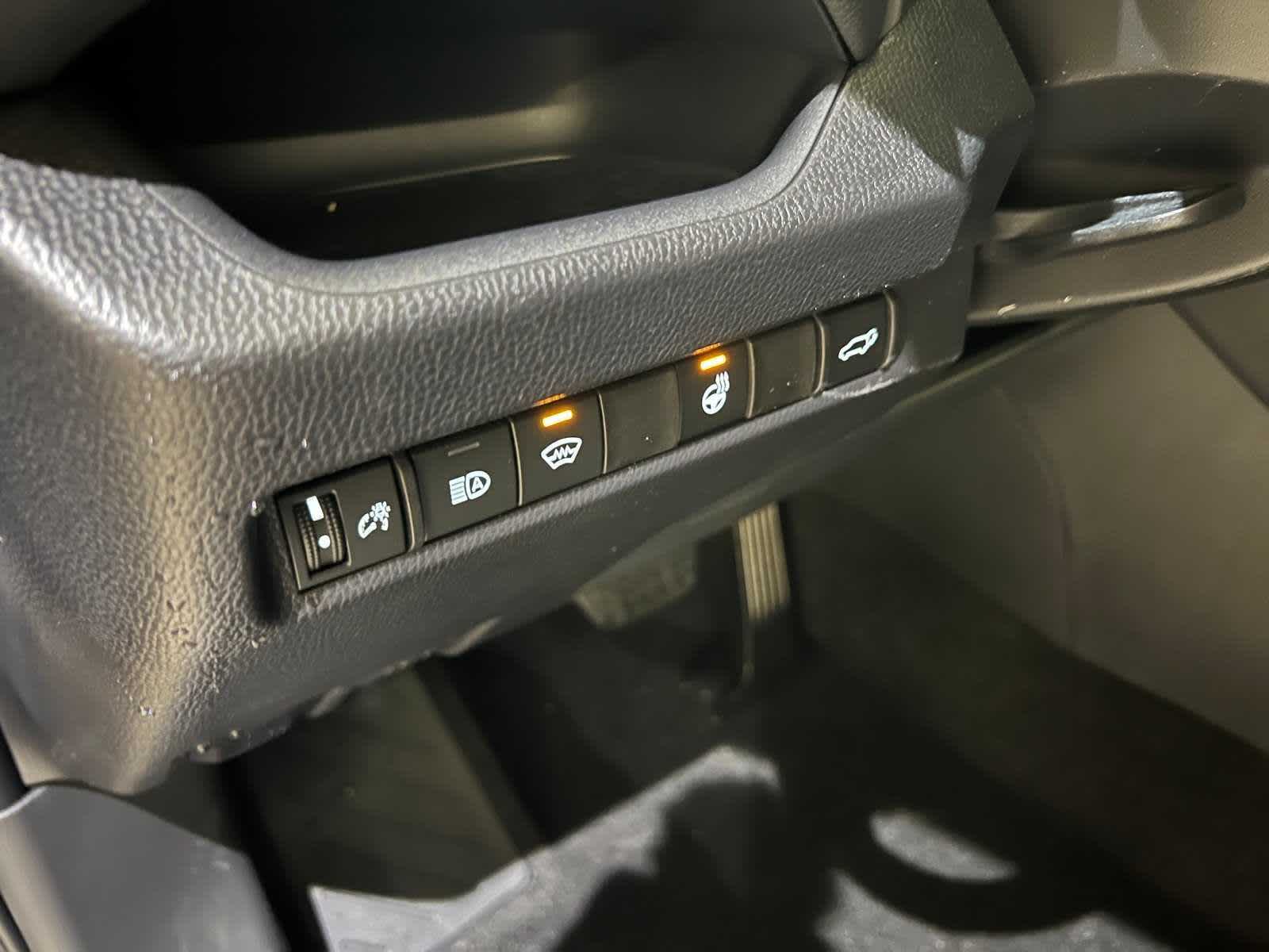 Thumbnail: 2025 Toyota RAV4 - 16