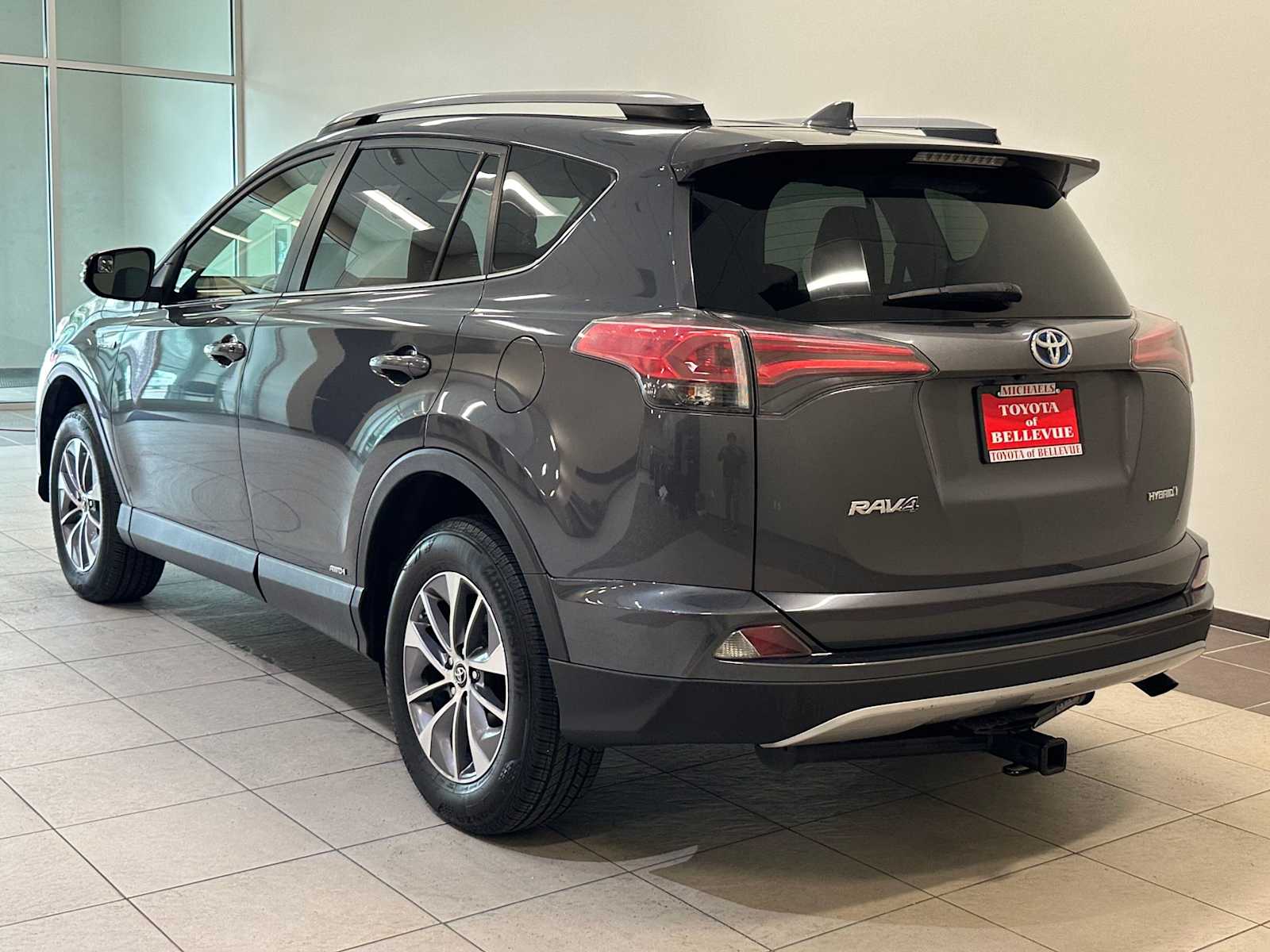 Thumbnail: 2018 Toyota RAV4 - 4