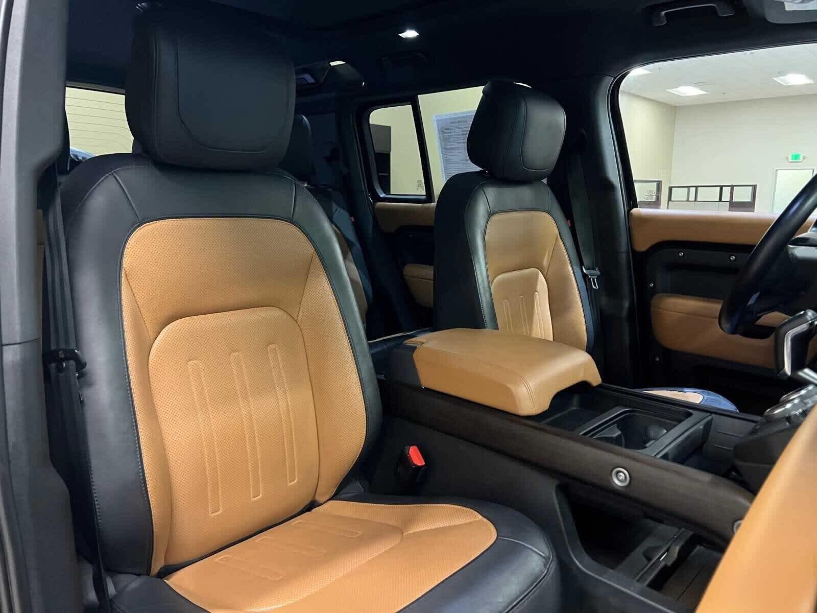 Thumbnail: 2023 Land Rover Defender - 14