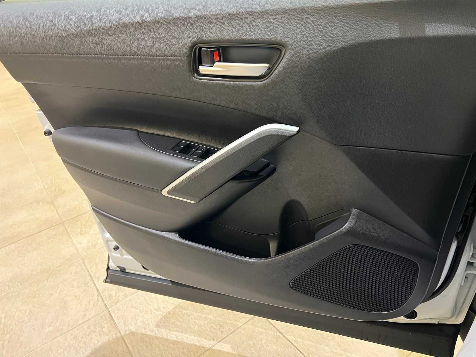 Thumbnail: 2026 Toyota Corolla Cross - 18