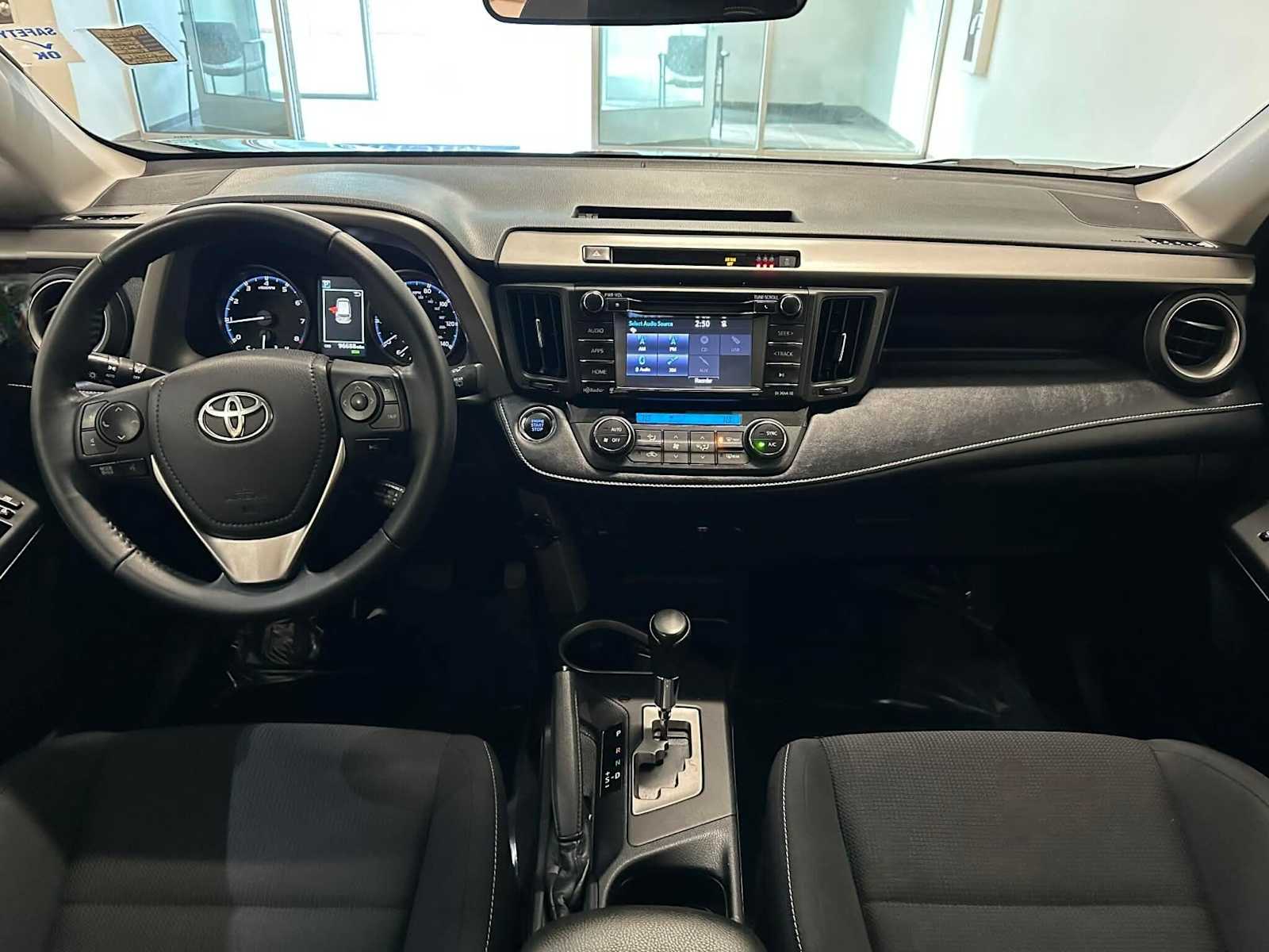 Thumbnail: 2017 Toyota RAV4 - 10