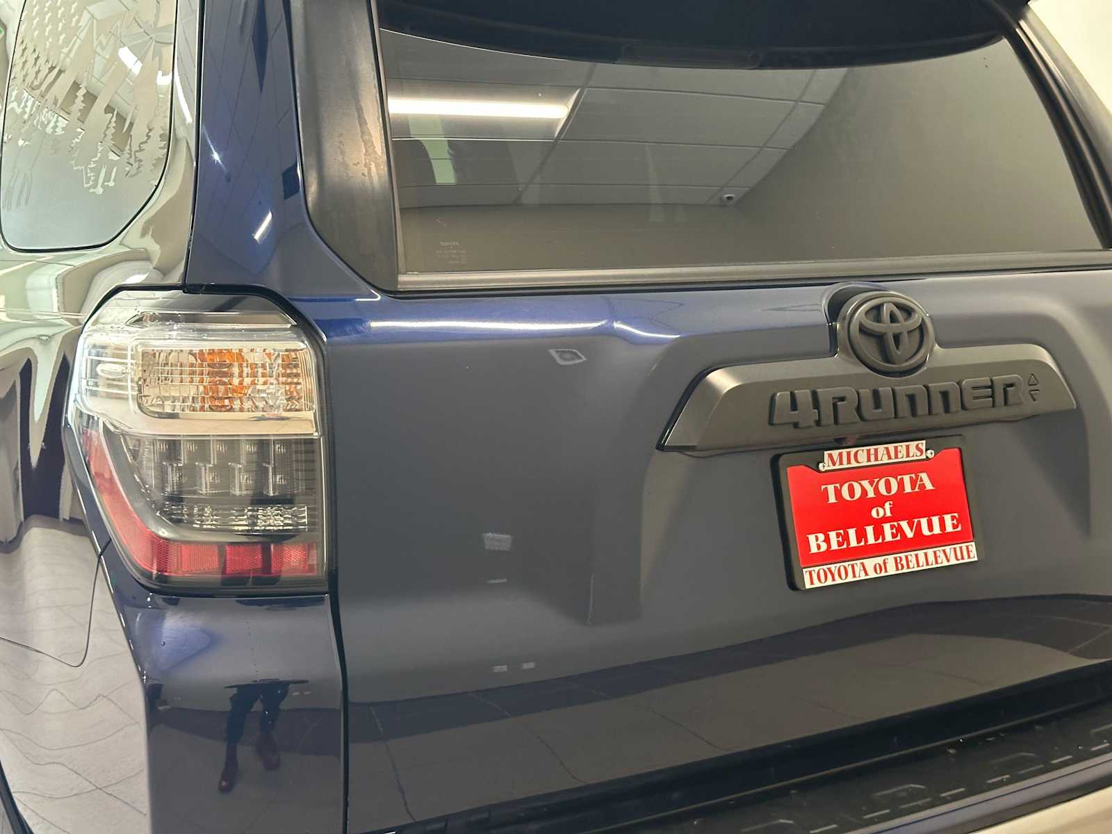 Thumbnail: 2021 Toyota 4Runner - 8