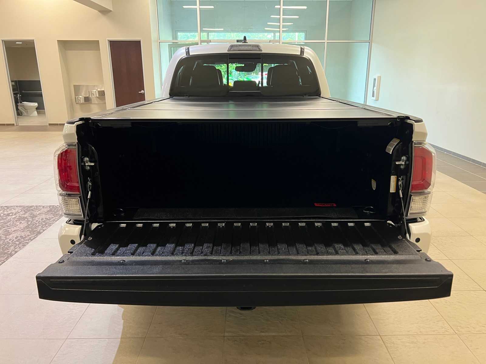 Thumbnail: 2022 Toyota Tacoma - 30