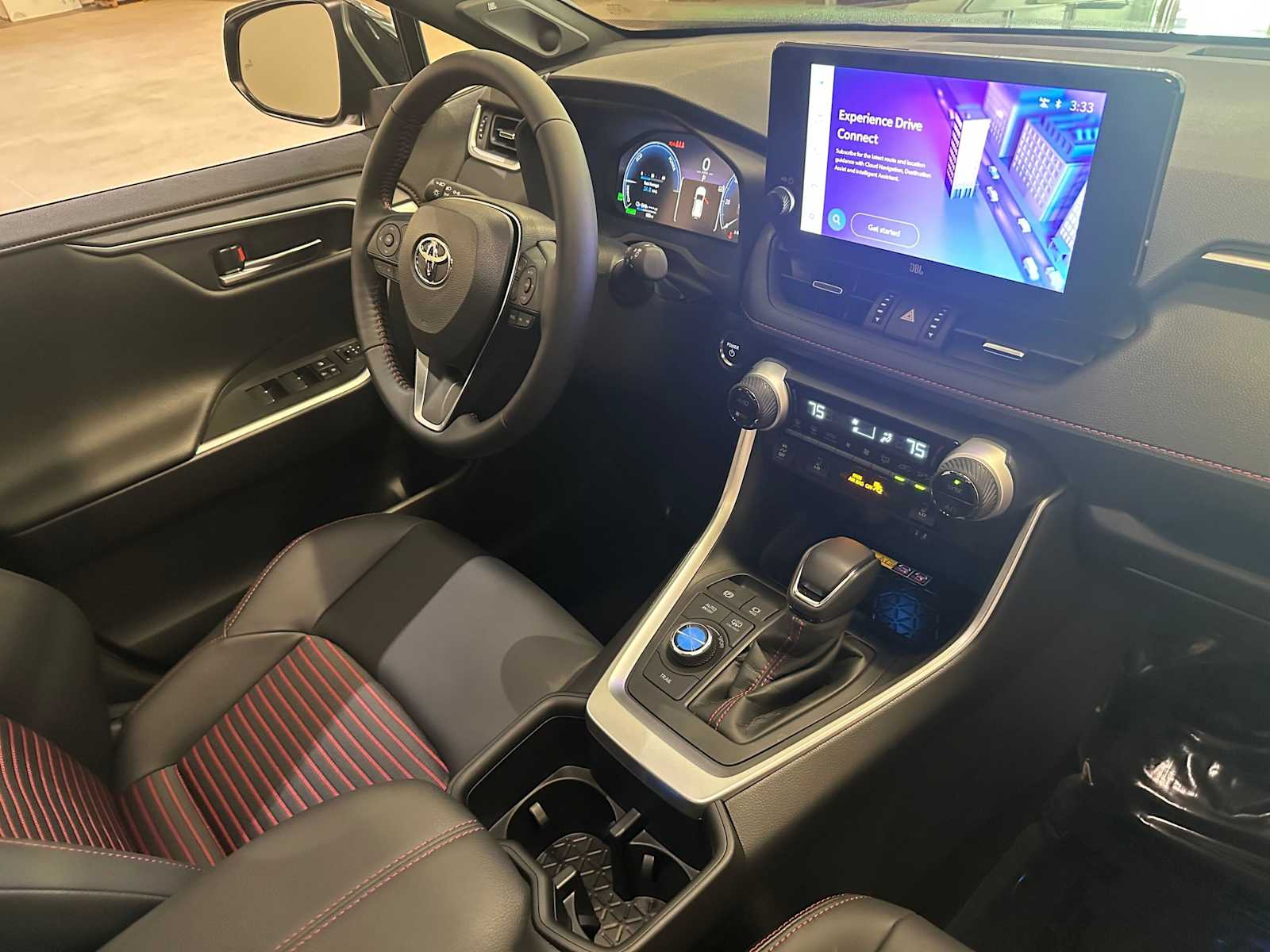 Thumbnail: 2025 Toyota RAV4 - 30