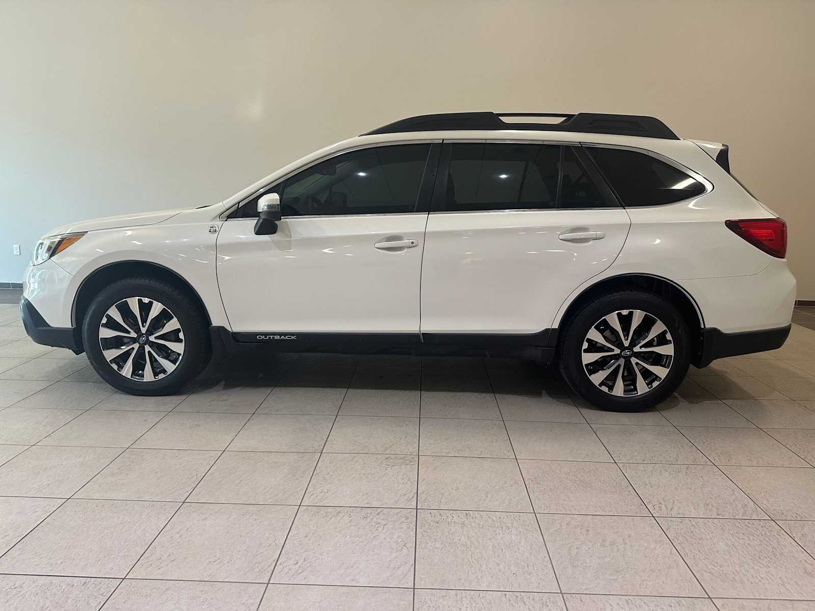 Thumbnail: 2017 Subaru Outback - 3