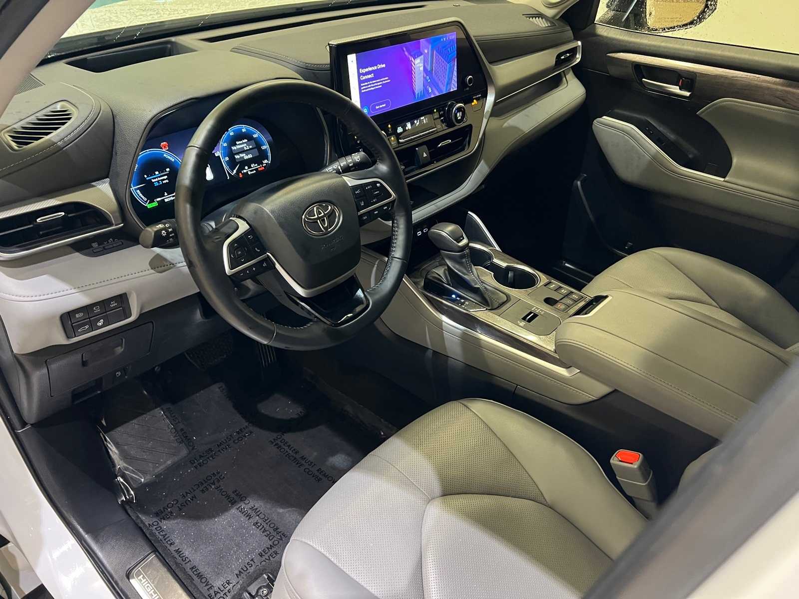 Thumbnail: 2023 Toyota Highlander - 2