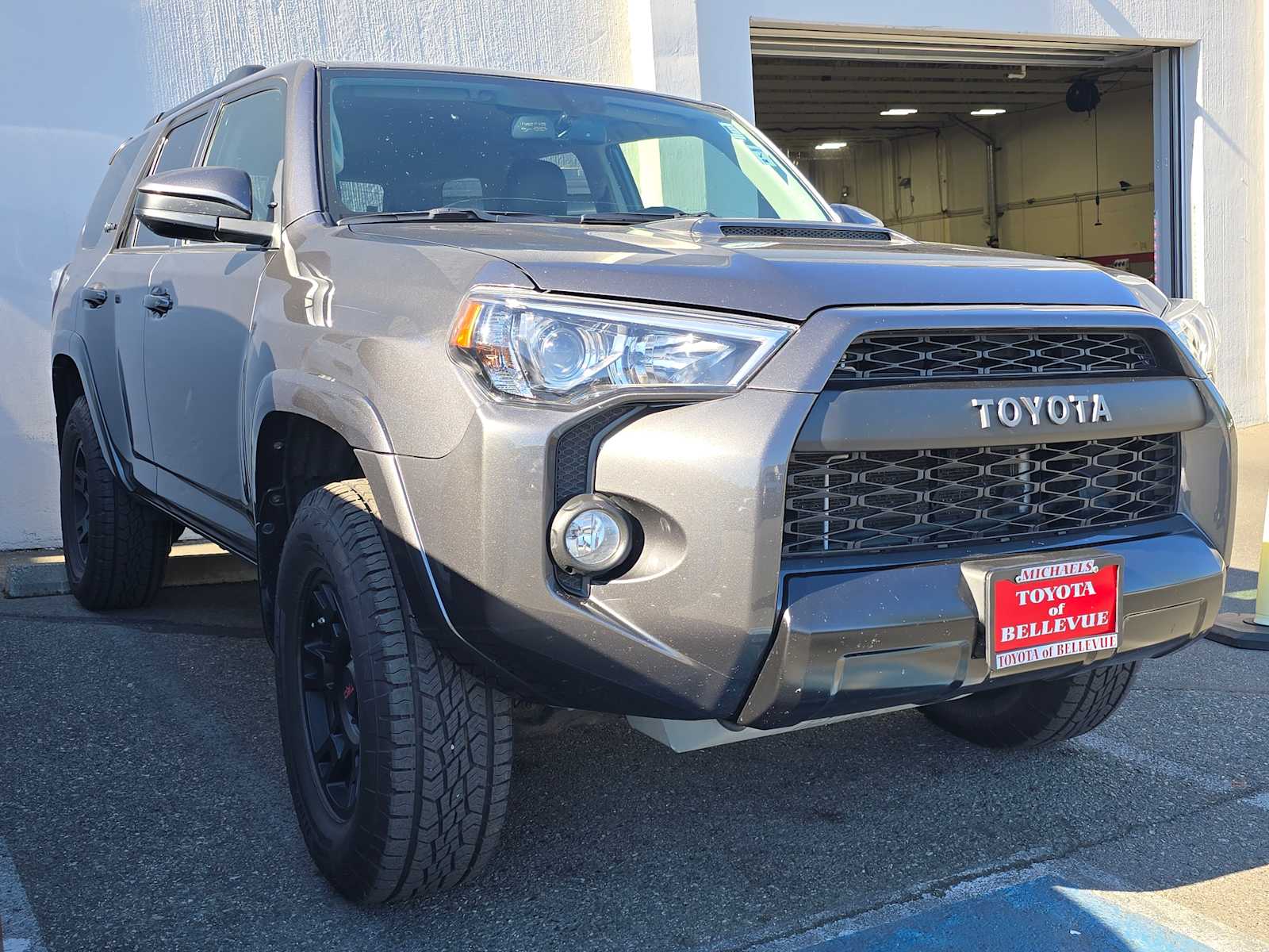 Thumbnail: 2016 Toyota 4Runner - 3