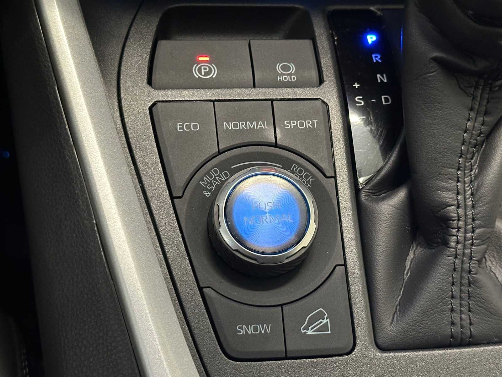 Thumbnail: 2025 Toyota RAV4 - 15