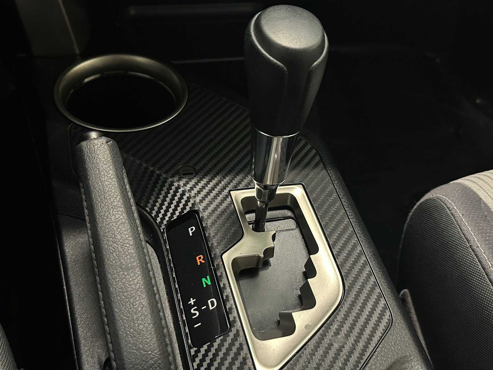 Thumbnail: 2014 Toyota RAV4 - 16