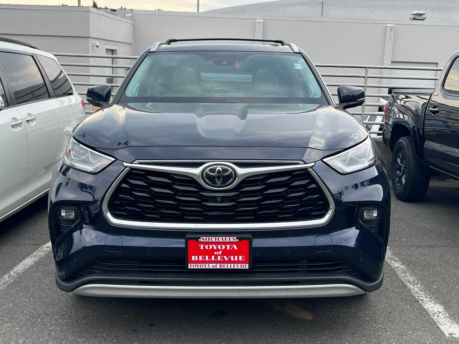 Thumbnail: 2020 Toyota Highlander - 2