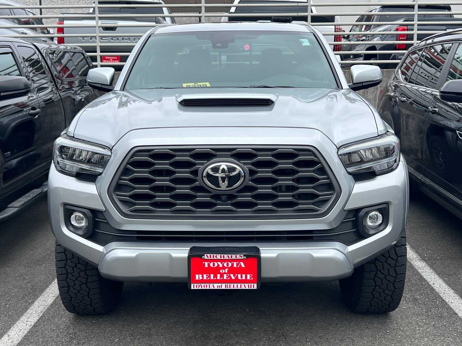 2022 Toyota Tacoma TRD Sport 2