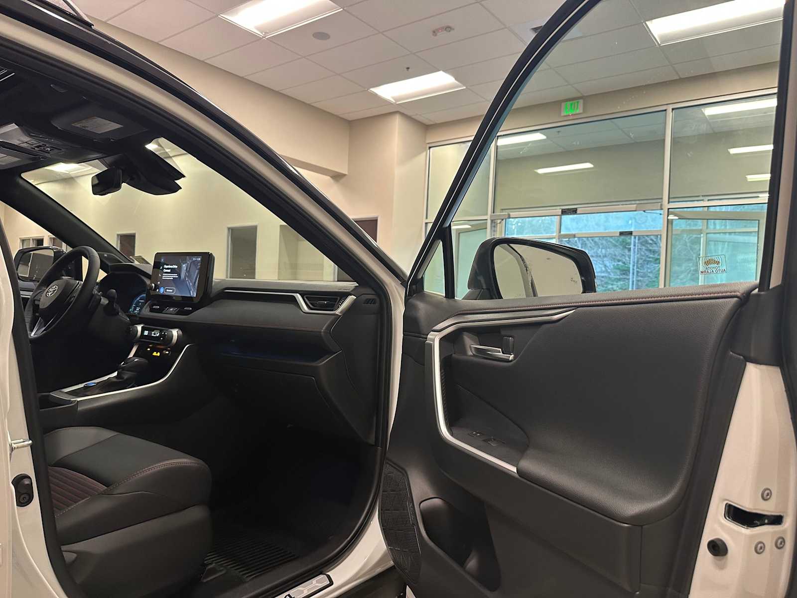 Thumbnail: 2025 Toyota RAV4 - 30