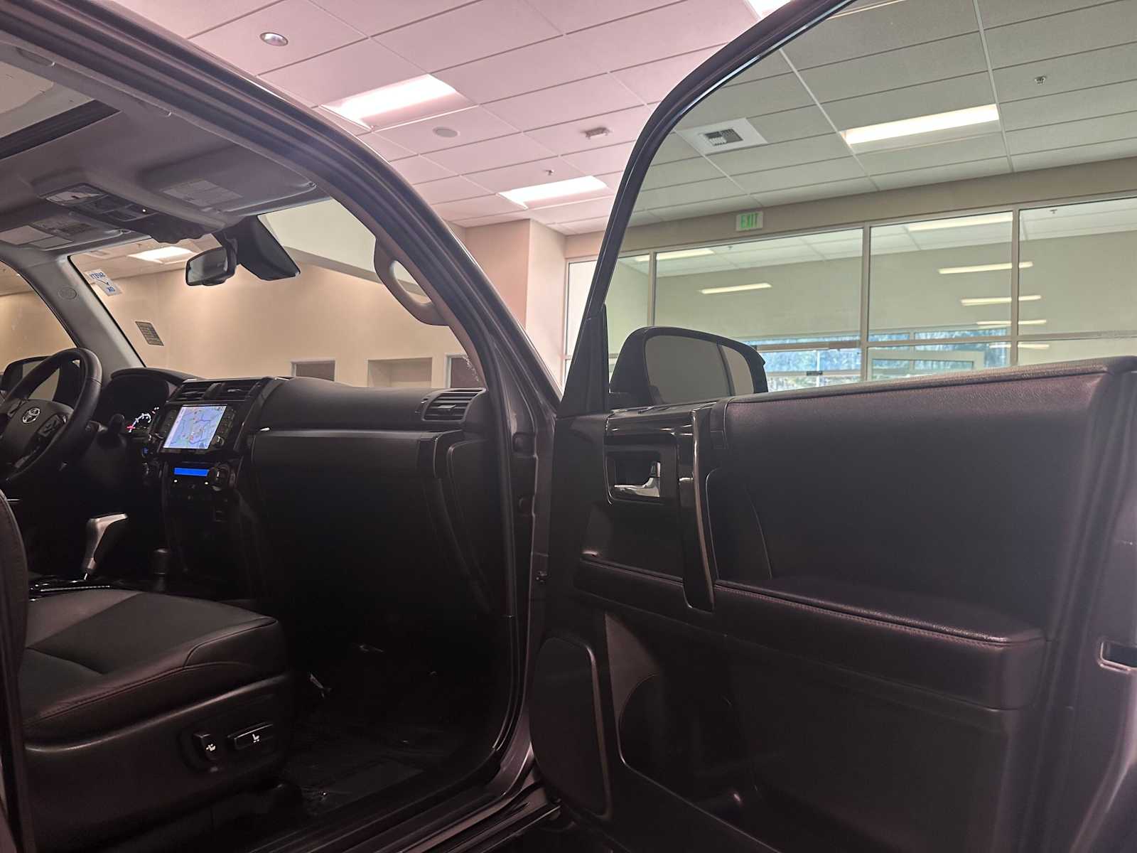 Thumbnail: 2020 Toyota 4Runner - 29