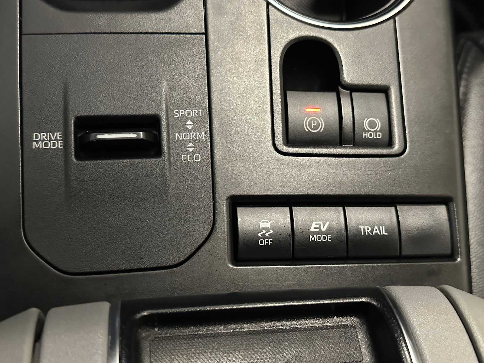 Thumbnail: 2022 Toyota Highlander - 16