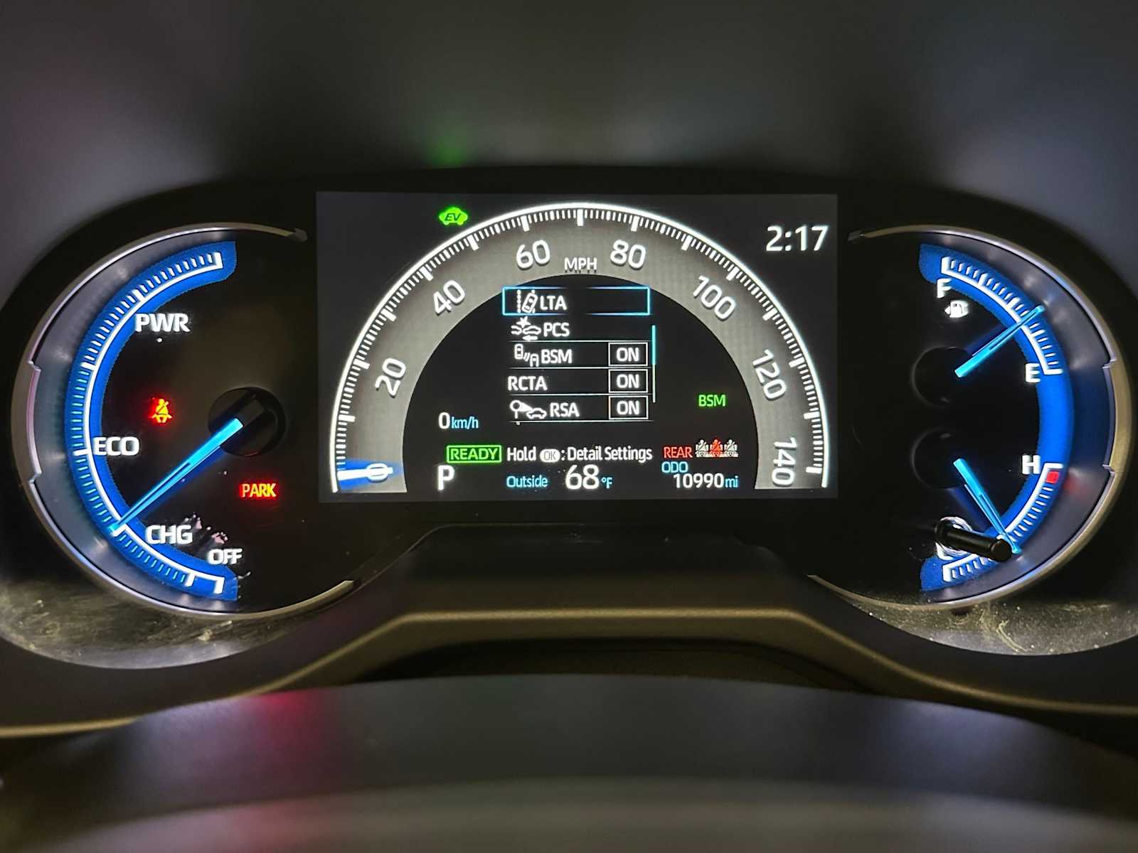 Thumbnail: 2025 Toyota RAV4 - 12