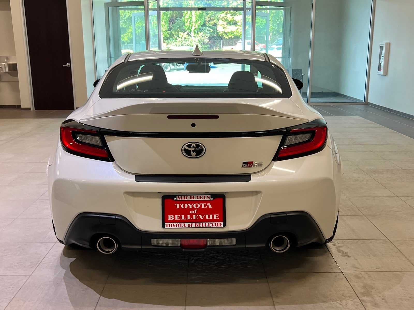 Thumbnail: 2025 Toyota GR86 - 5