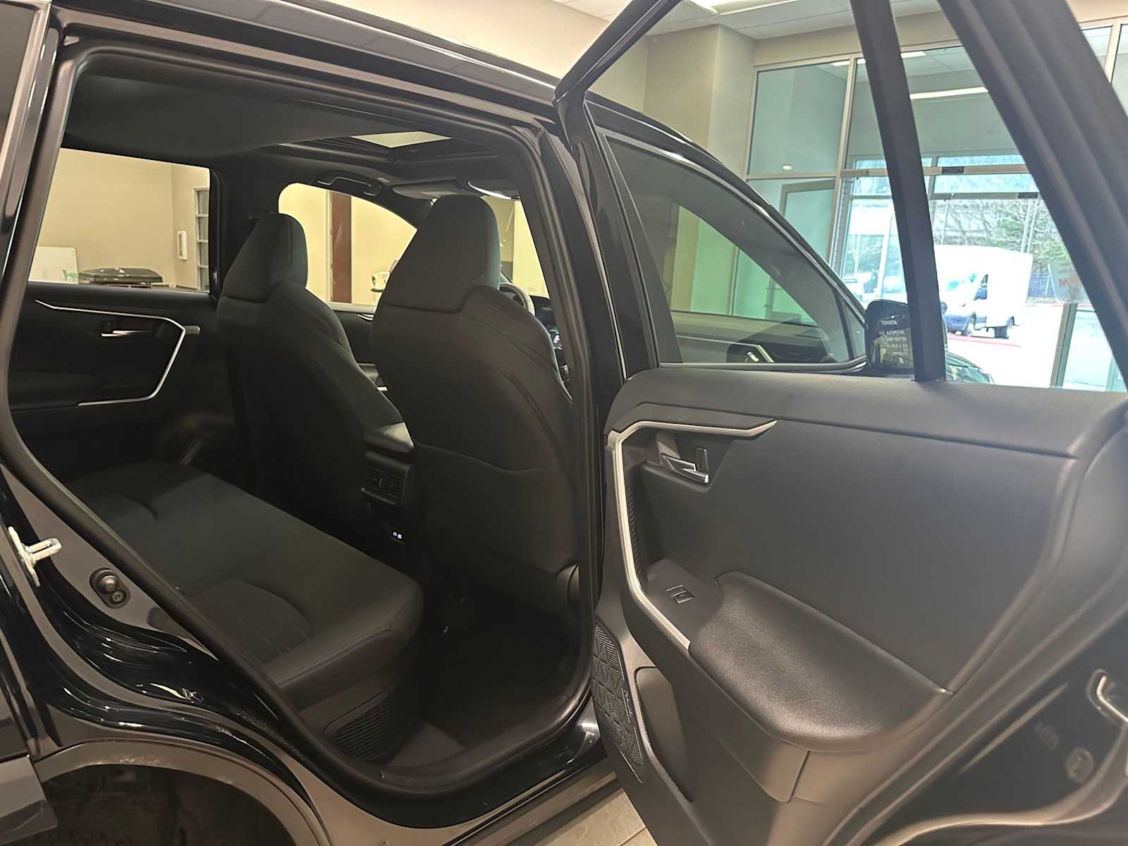 Thumbnail: 2024 Toyota RAV4 - 28