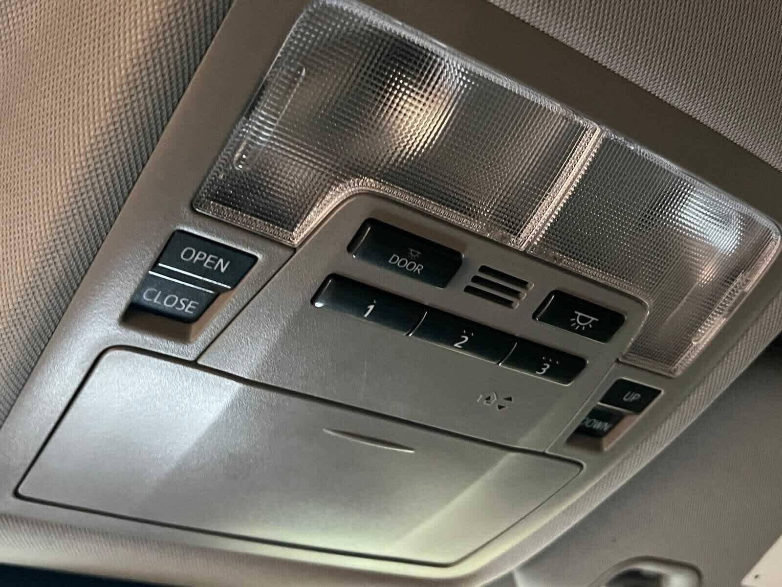 Thumbnail: 2018 Toyota Highlander - 27