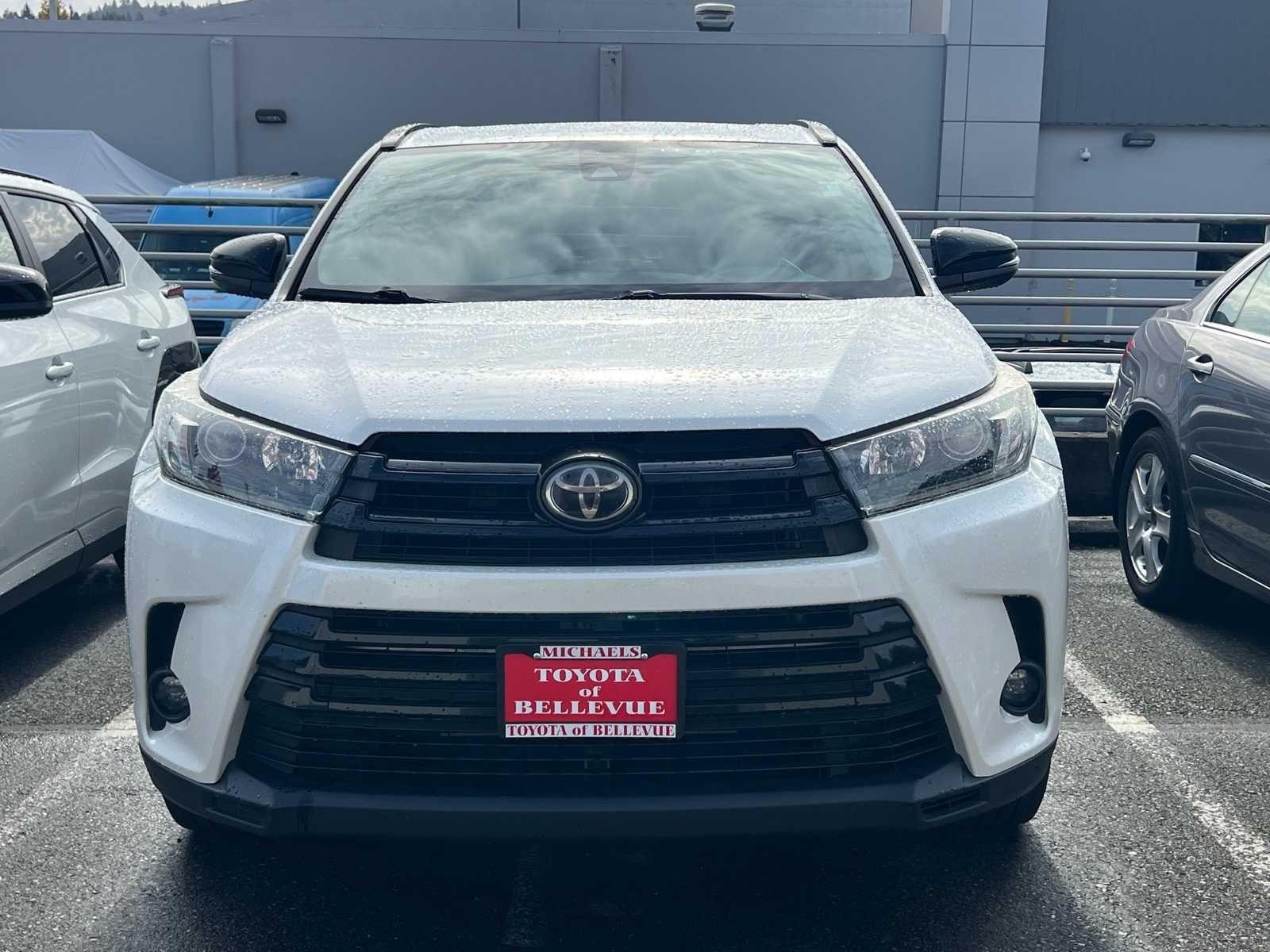 Thumbnail: 2019 Toyota Highlander - 2