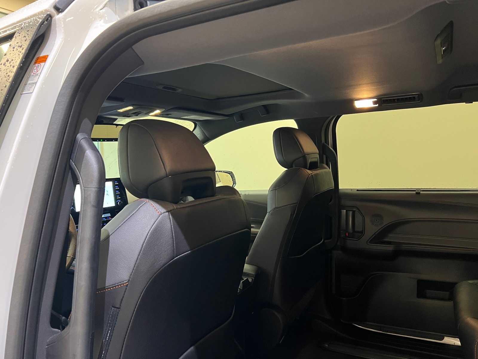 Thumbnail: 2024 Toyota Sienna - 12