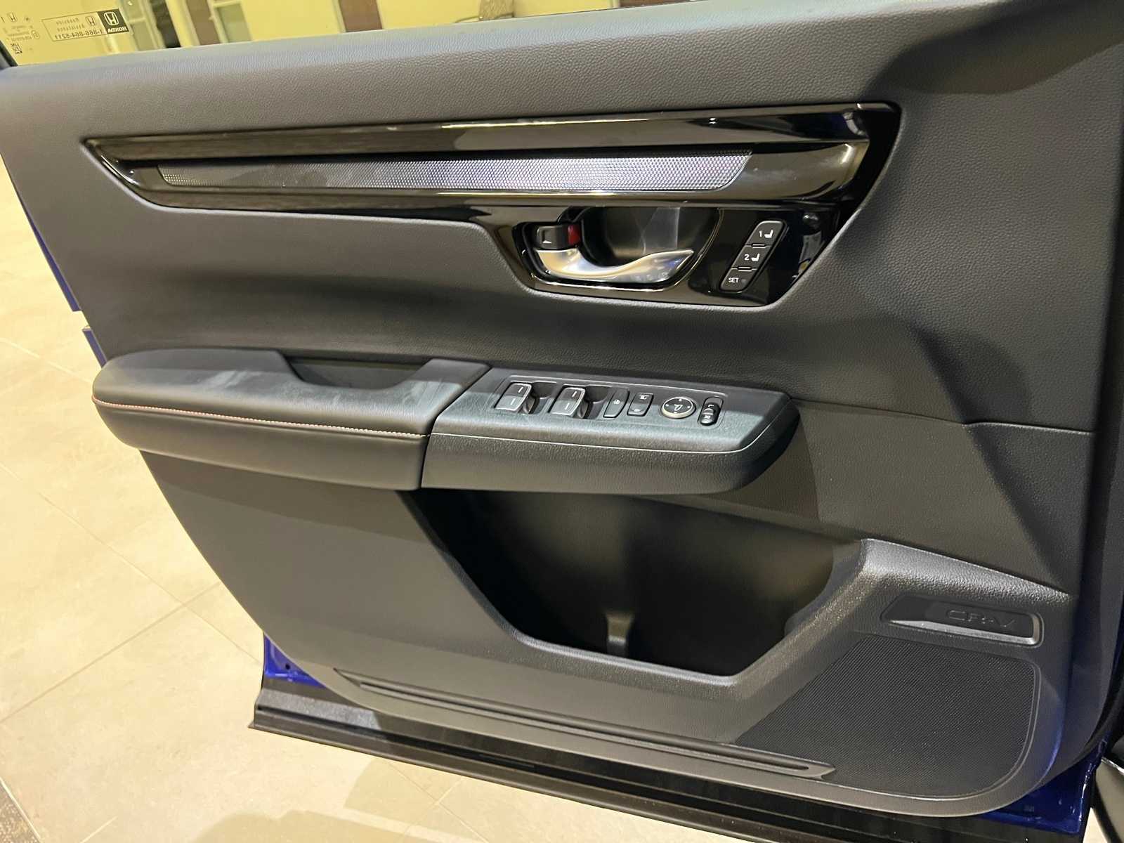 2025 Honda CR-V Sport Touring 18