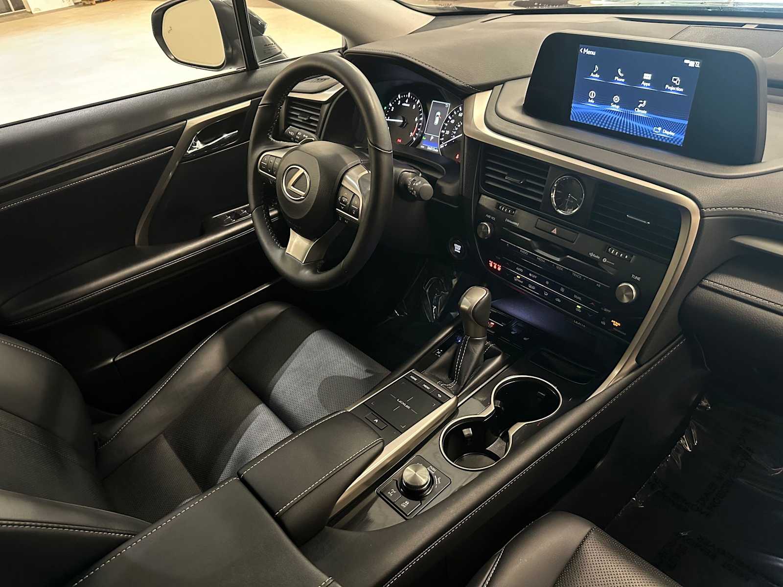 Thumbnail: 2021 Lexus RX - 31