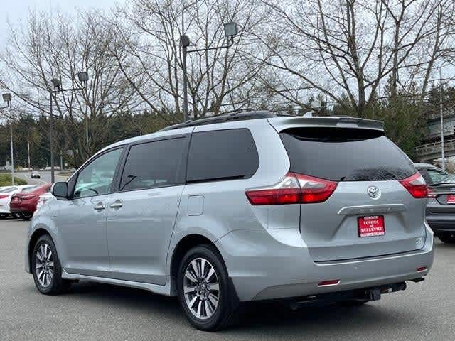 Thumbnail: 2020 Toyota Sienna - 7