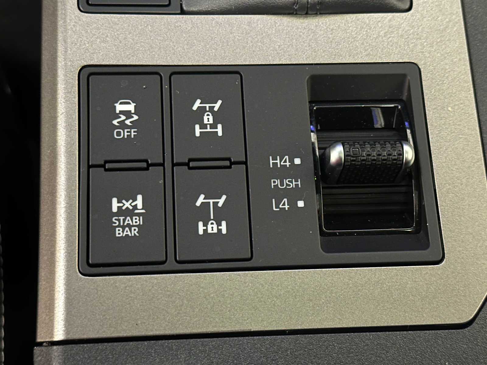 Thumbnail: 2025 Toyota Land Cruiser - 18