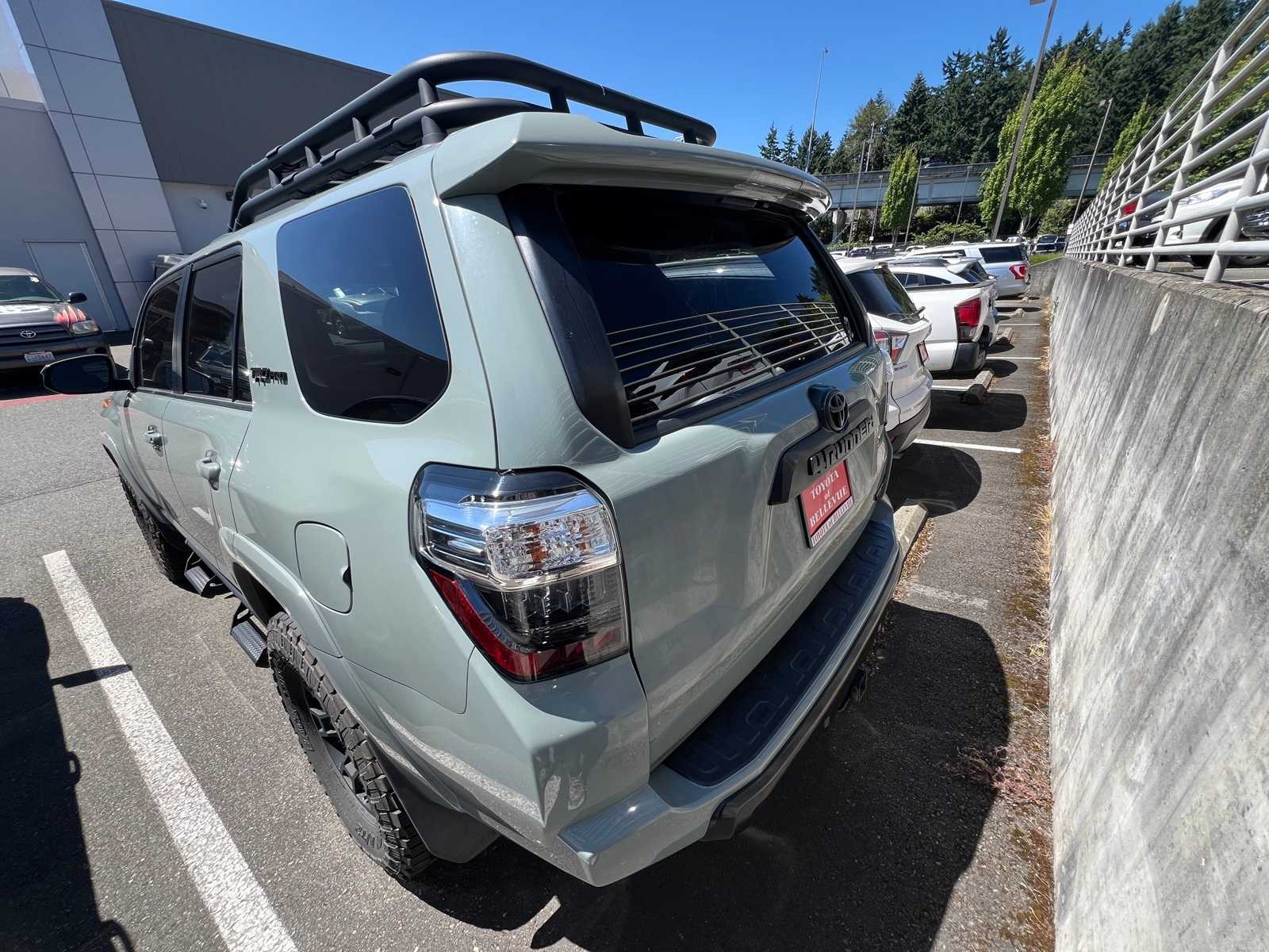 Thumbnail: 2021 Toyota 4Runner - 9