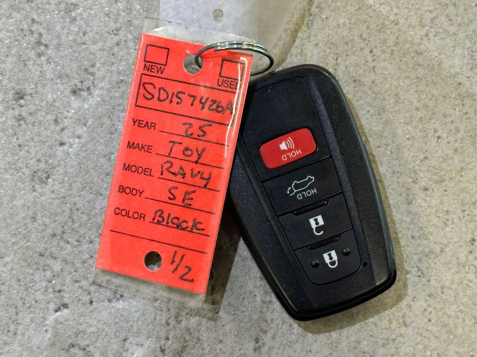 Thumbnail: 2025 Toyota RAV4 - 33