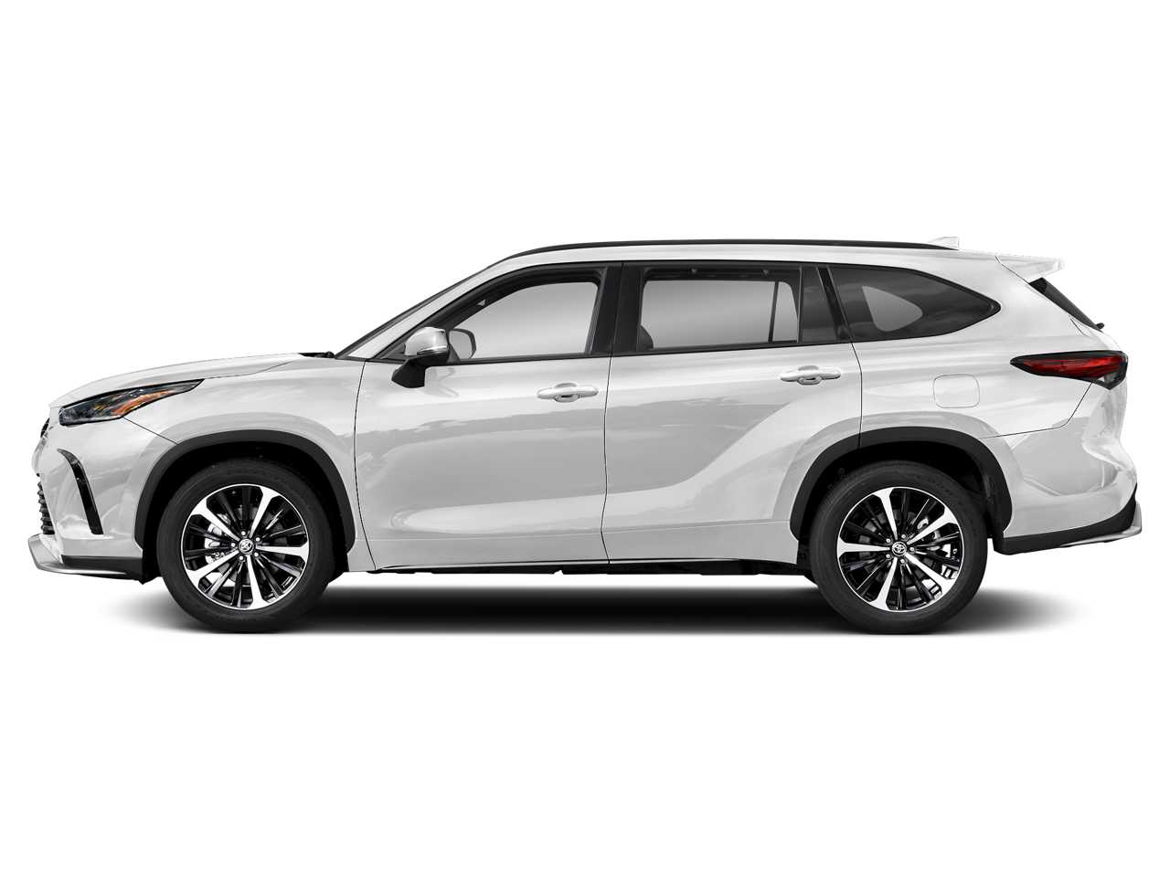 Thumbnail: 2022 Toyota Highlander - 3