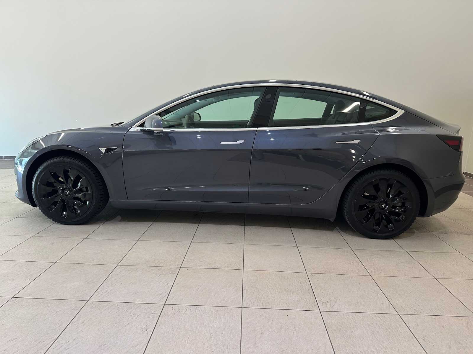 Thumbnail: 2020 Tesla Model 3 - 3