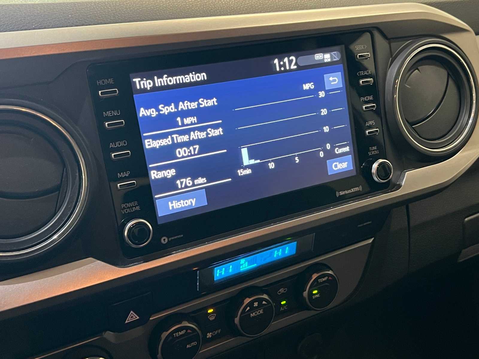 Thumbnail: 2022 Toyota Tacoma - 25