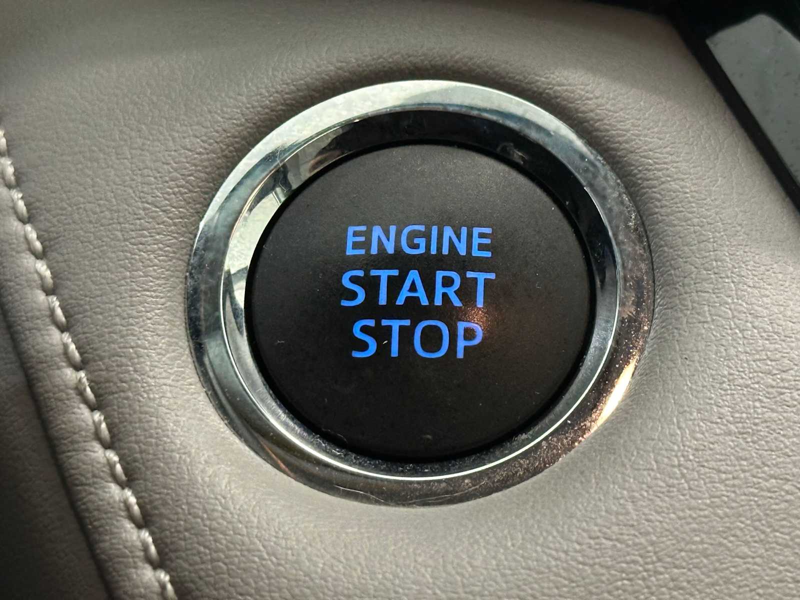 Thumbnail: 2018 Toyota RAV4 - 18